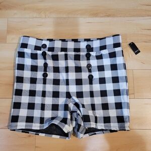 Torrid Women's Size 0 (or Size Large) Black and White Checkered Shorts